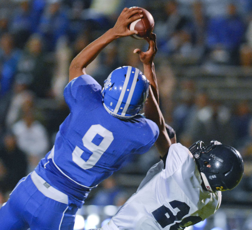 082914 AG vs LHS football 03.JPG